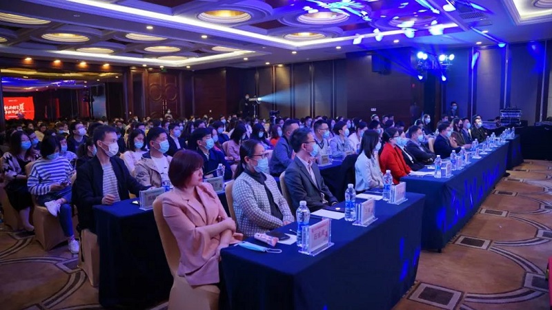 联万物乾坤，执云端牛耳丨云里物里2021年度战略发展规划会议圆满召开