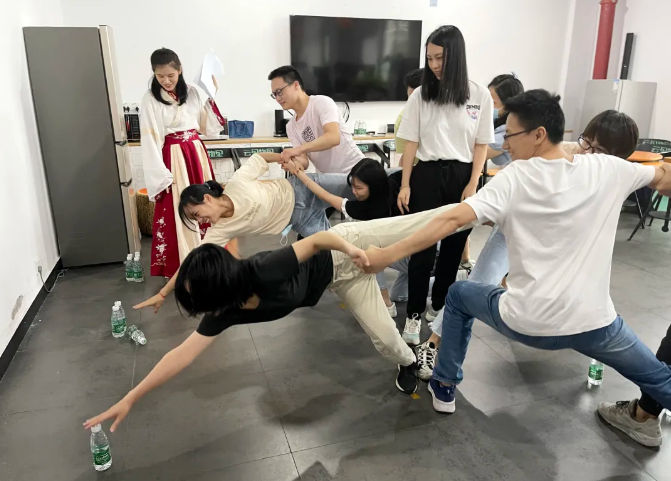 不会吧，不会吧，中秋你还打算出去买礼物吗？